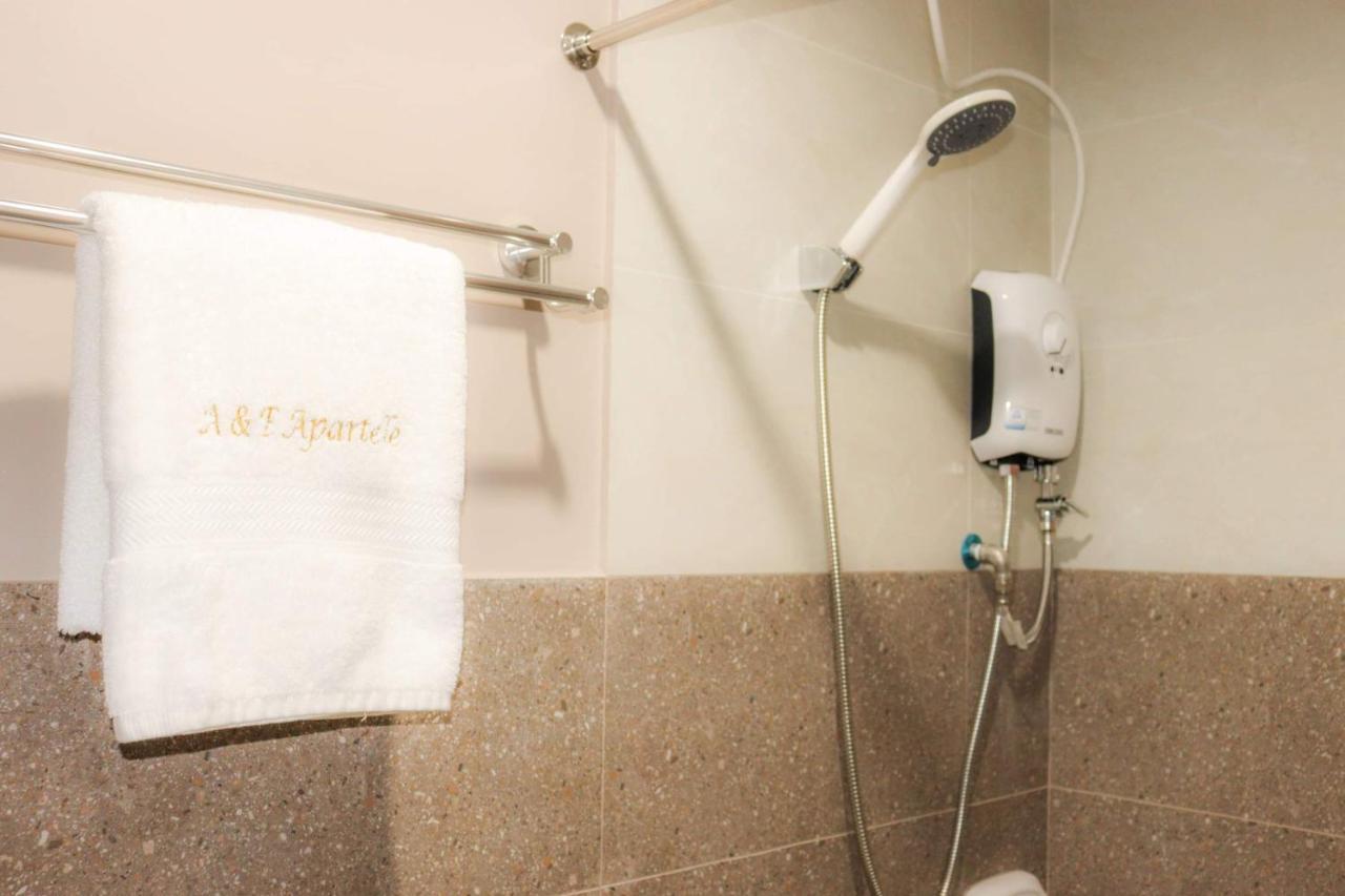 A&E Apartelle Баколод Экстерьер фото