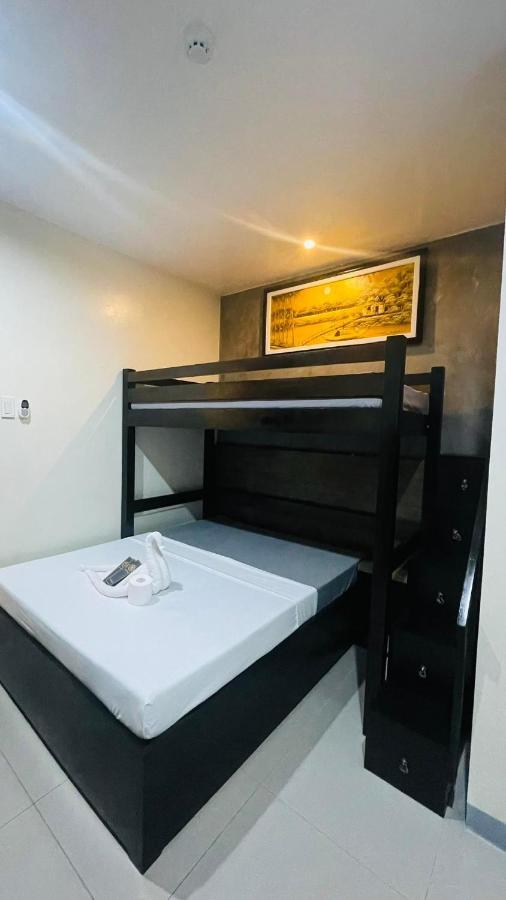 A&E Apartelle Баколод Экстерьер фото